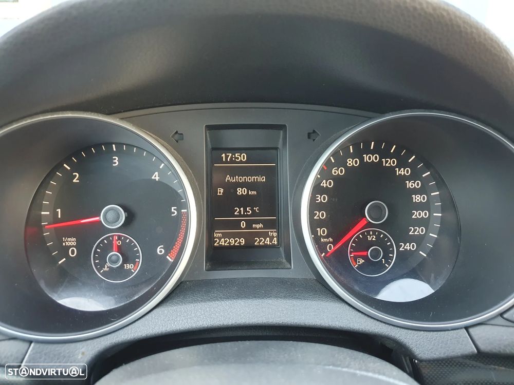 VW Golf 1.6 TDi Confortline - 7