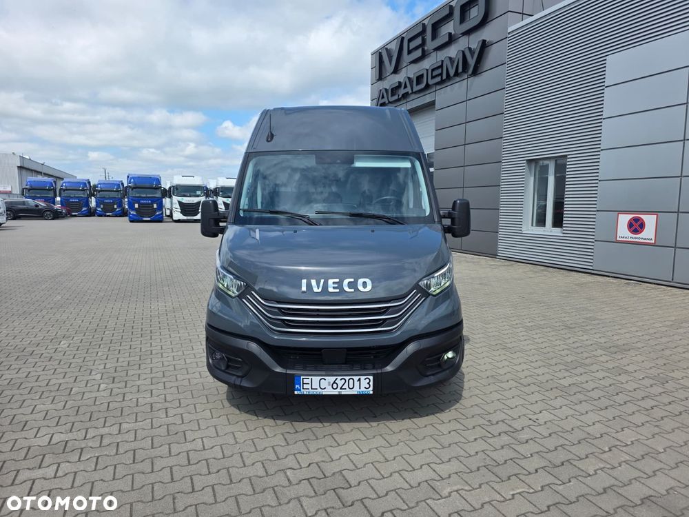 Iveco 35S18A8 Maxi Automat Ledy Tempomat  Krajowy 3l 180KM Hak ! Jak Nowy !!! - 7