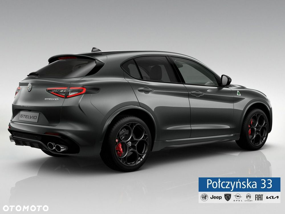 Alfa Romeo Stelvio - 4