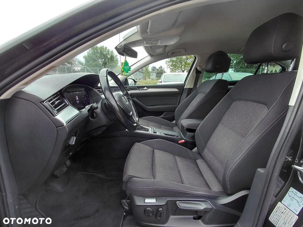Volkswagen Passat 1.8 TSI BMT Comfortline DSG - 28