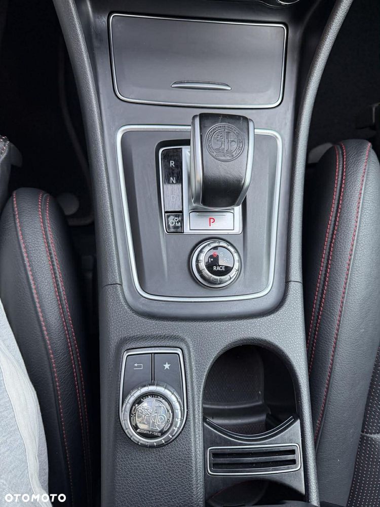 Mercedes-Benz Klasa A AMG 45 4Matic AMG Speedshift 7G-DCT - 21