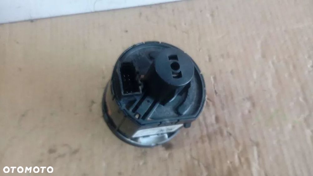 WŁĄCZNIK ŚWIATEŁ SEAT LEON III 5G0941431AF - 3
