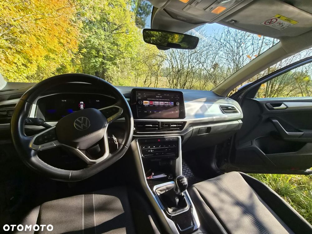 Volkswagen T-Roc - 8