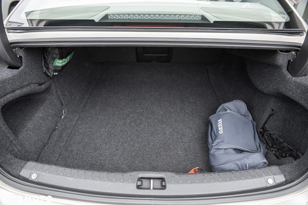 Volvo S90 D5 AWD Momentum - 31