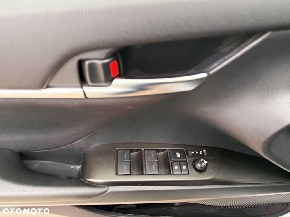 Toyota Camry - 14