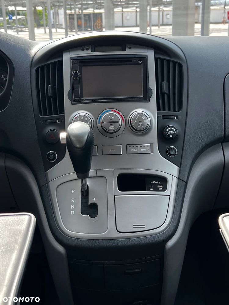Hyundai H-1 Starex - 22
