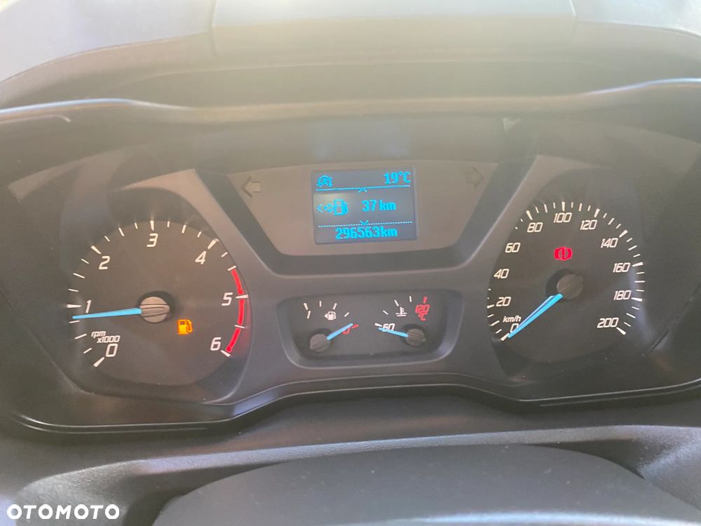Ford TRANSIT CUSTOM - 31