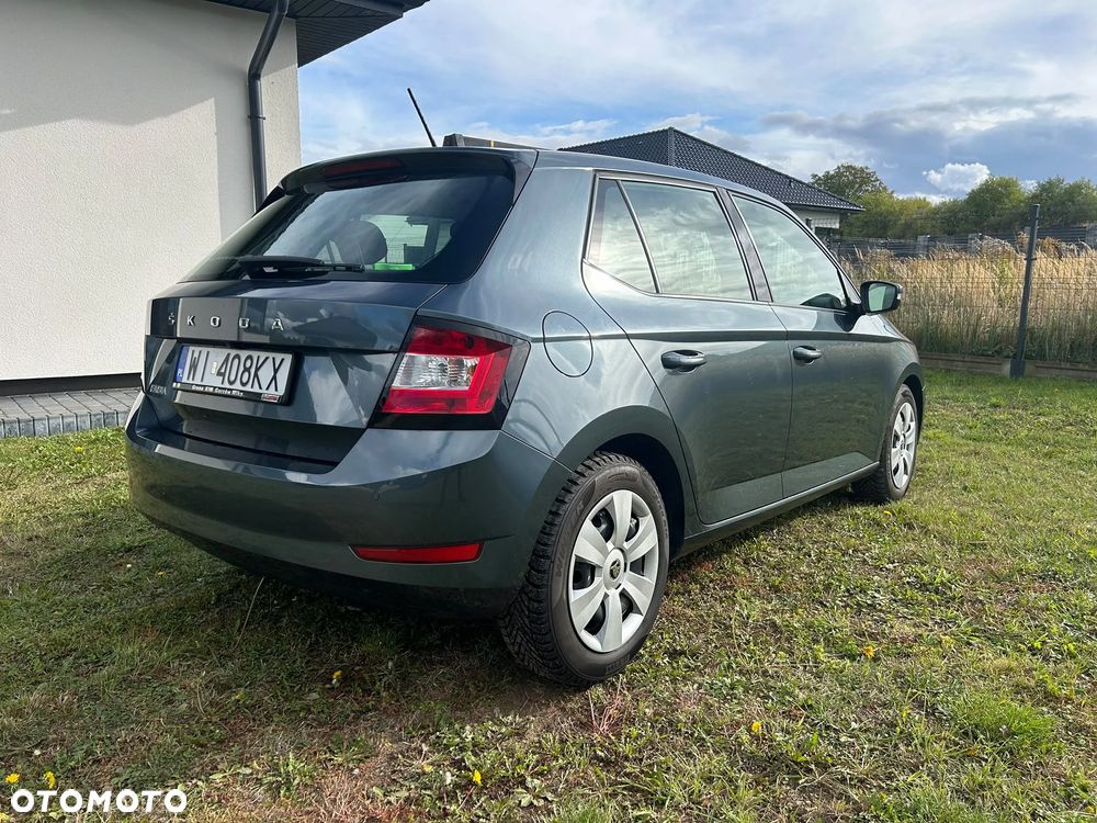 Skoda Fabia 1.0 TSI Style Color - 3