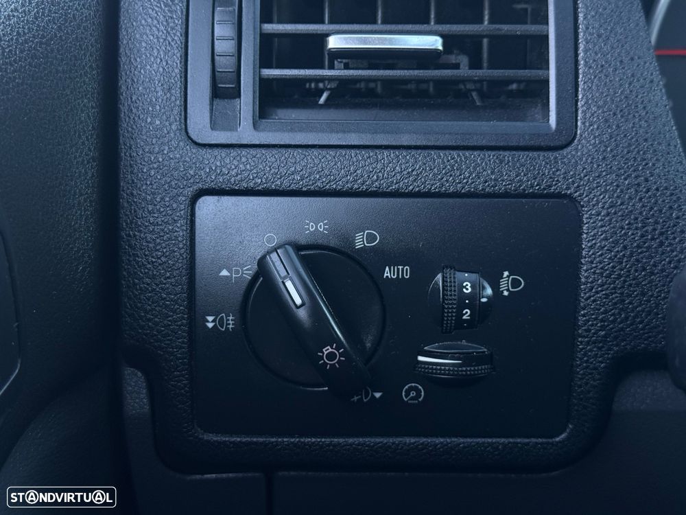 Ford C-Max 1.6 TDCi Titanium - 17