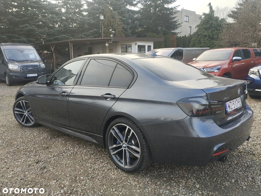 BMW Seria 3 340i GPF xDrive M Sport Shadow sport - 13