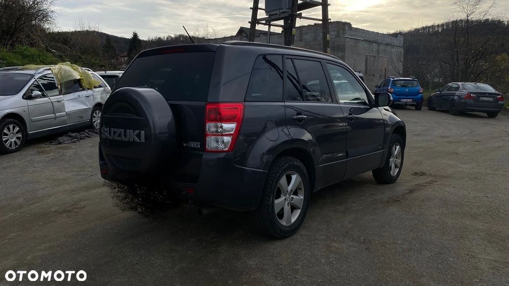 Suzuki Grand Vitara 2.4 Premium - 2