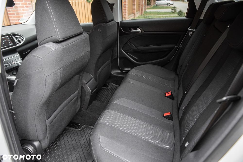 Peugeot 308 BlueHDi 150 Automatik Stop & Start Allure - 14