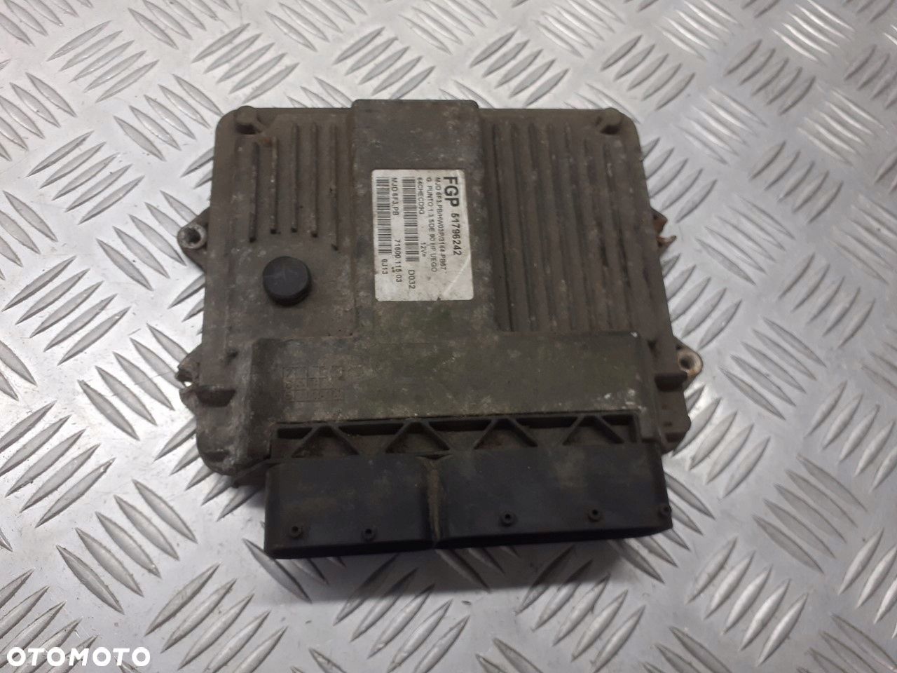 KOMPUTER STEROWNIK SILNIKA FIAT PUNTO II 1.3 JTD 51796242 - 1