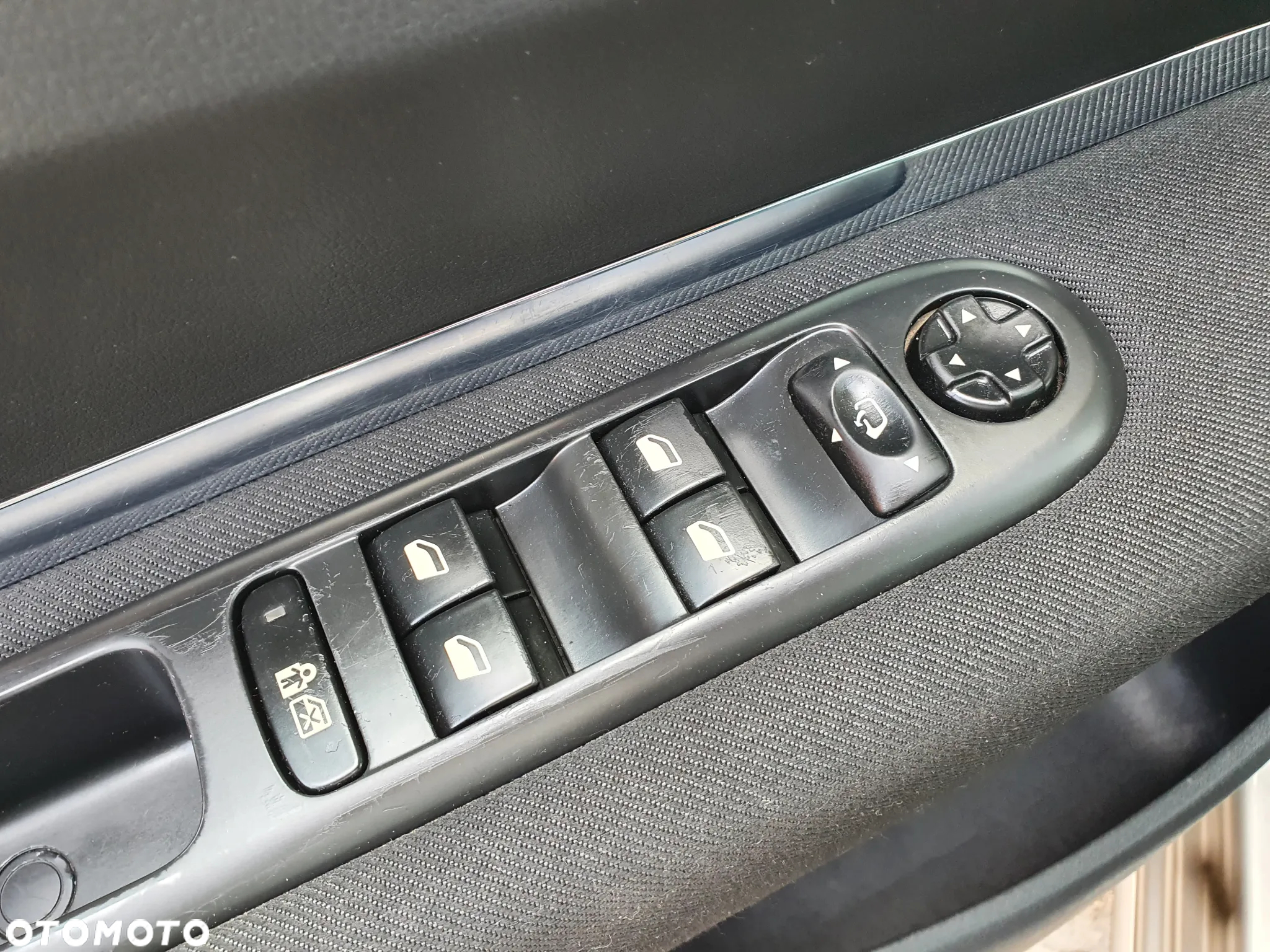 Peugeot 3008 2.0 HDi Allure - 21