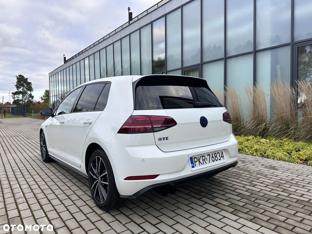 Volkswagen Golf - 2