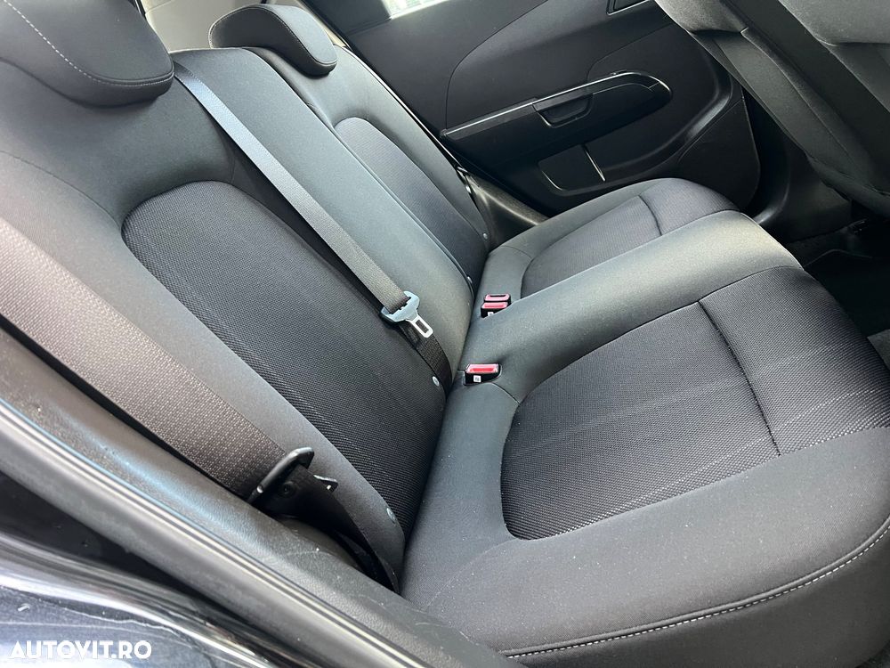 Chevrolet Aveo 1.2 LT - 16