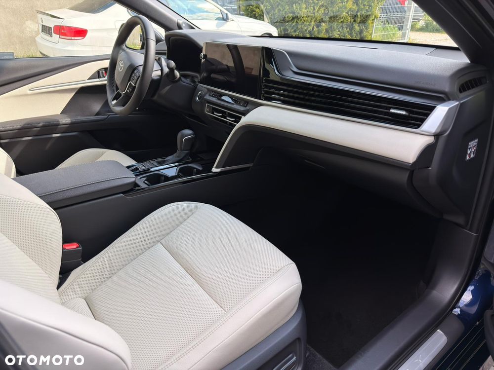 Toyota Camry 2.5 Hybrid Executive CVT - 4