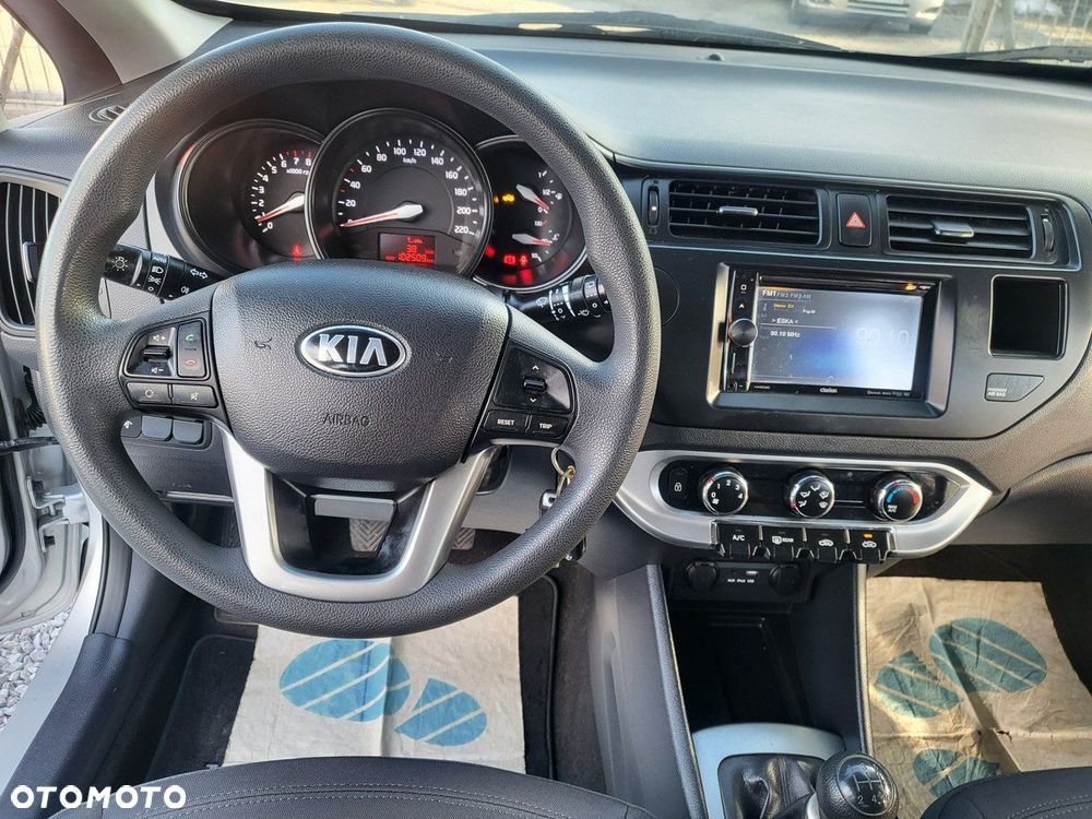 Kia Rio - 18