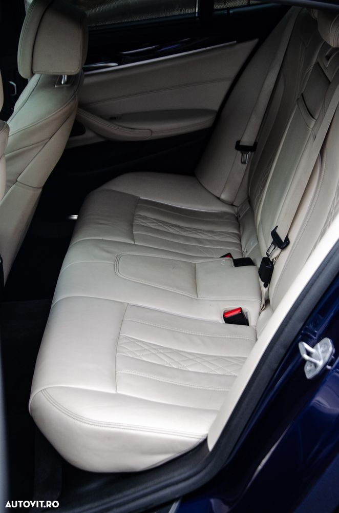 BMW Seria 5 540i xDrive AT - 14