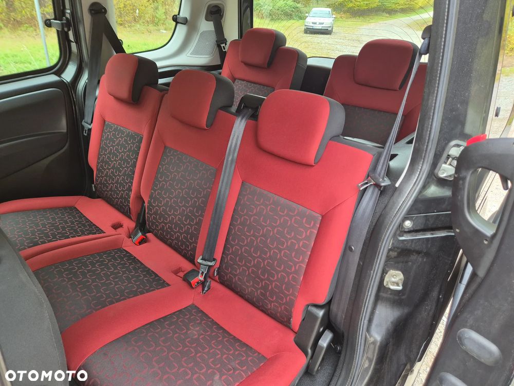 Fiat Doblo 1.4 16V Lounge - 12