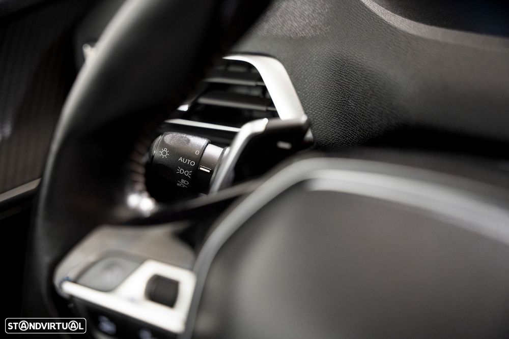 Peugeot 5008 1.2 PureTech Allure EAT8 - 10