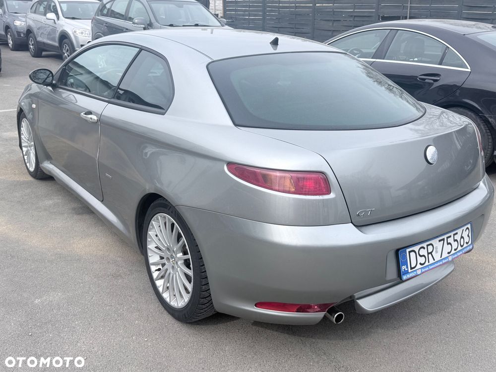 Alfa Romeo GT - 7