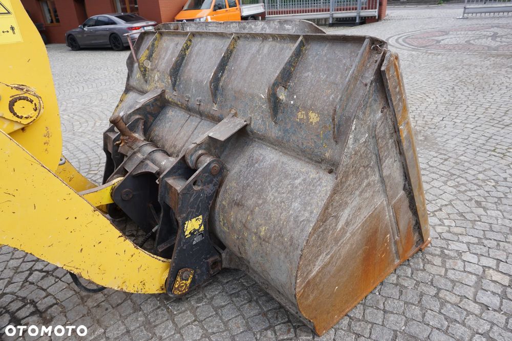 Komatsu WA320-5H Szybkozłącze - 9