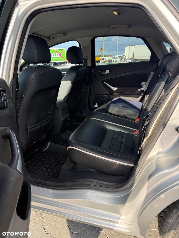 Ford Mondeo 2.0 TDCi Ambiente - 10