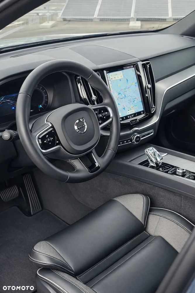 Volvo XC 60 B4 B Plus Dark - 7