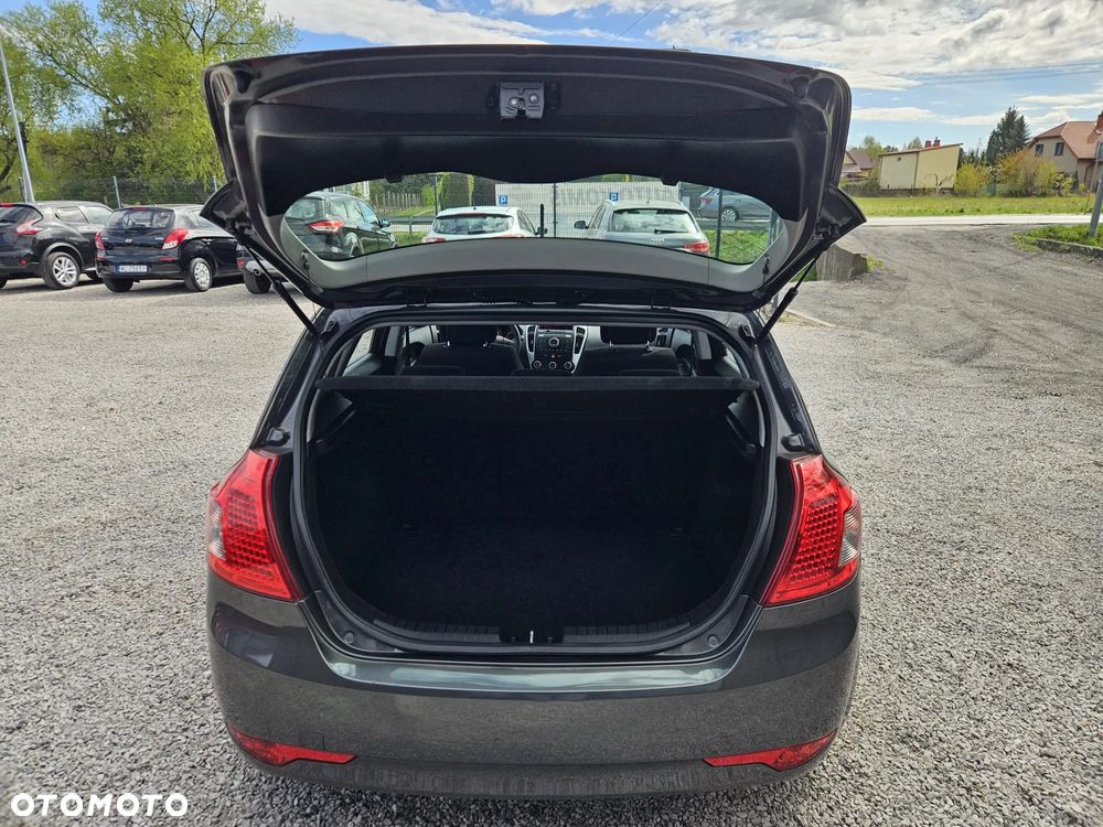 Kia Ceed 1.4 CVVT Spirit - 32