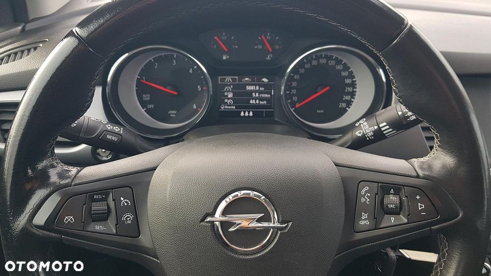 Opel Astra 1.6 CDTI Essentia - 34