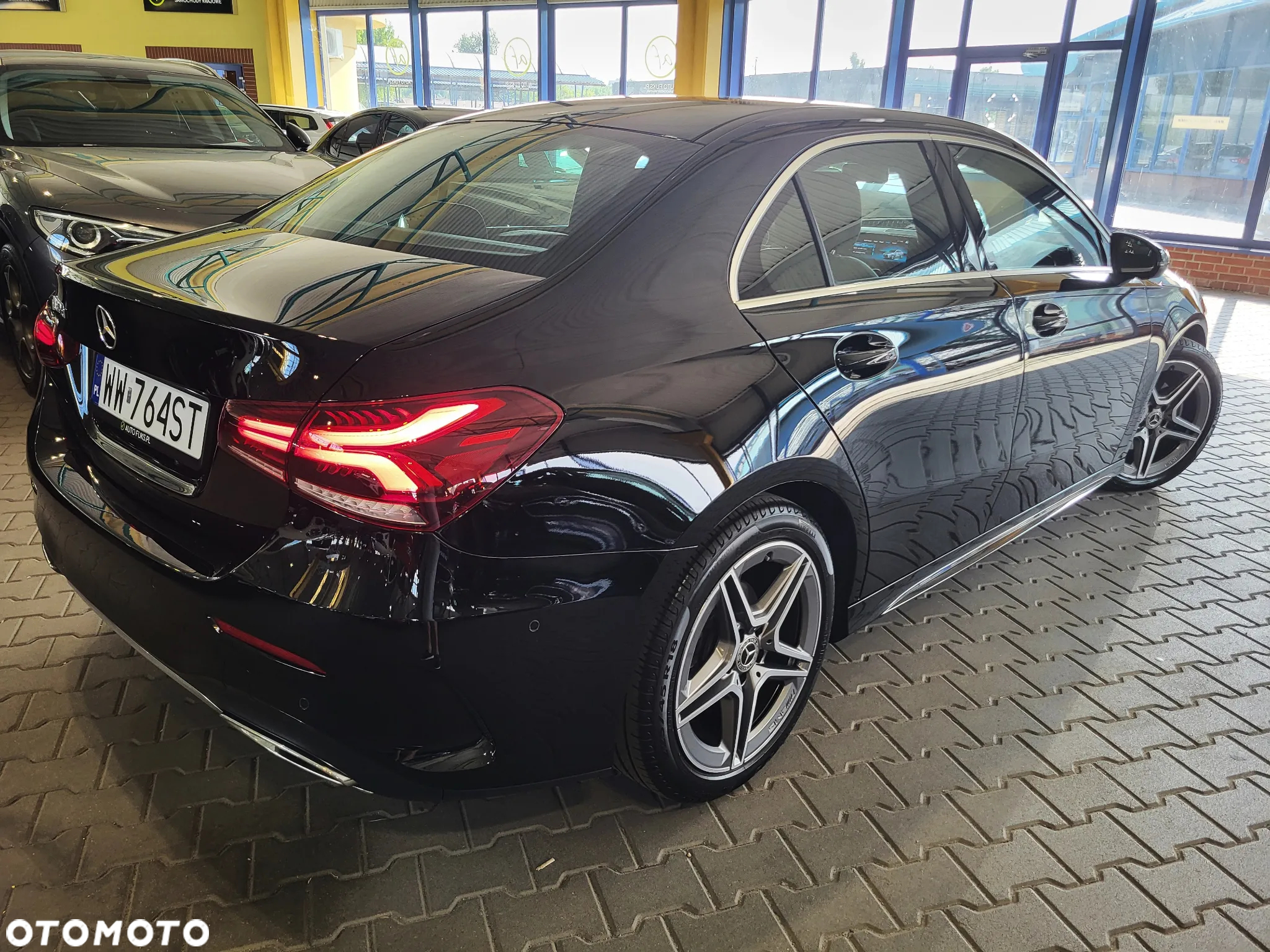 Mercedes-Benz Klasa A 180 d AMG Line 8G-DCT - 6