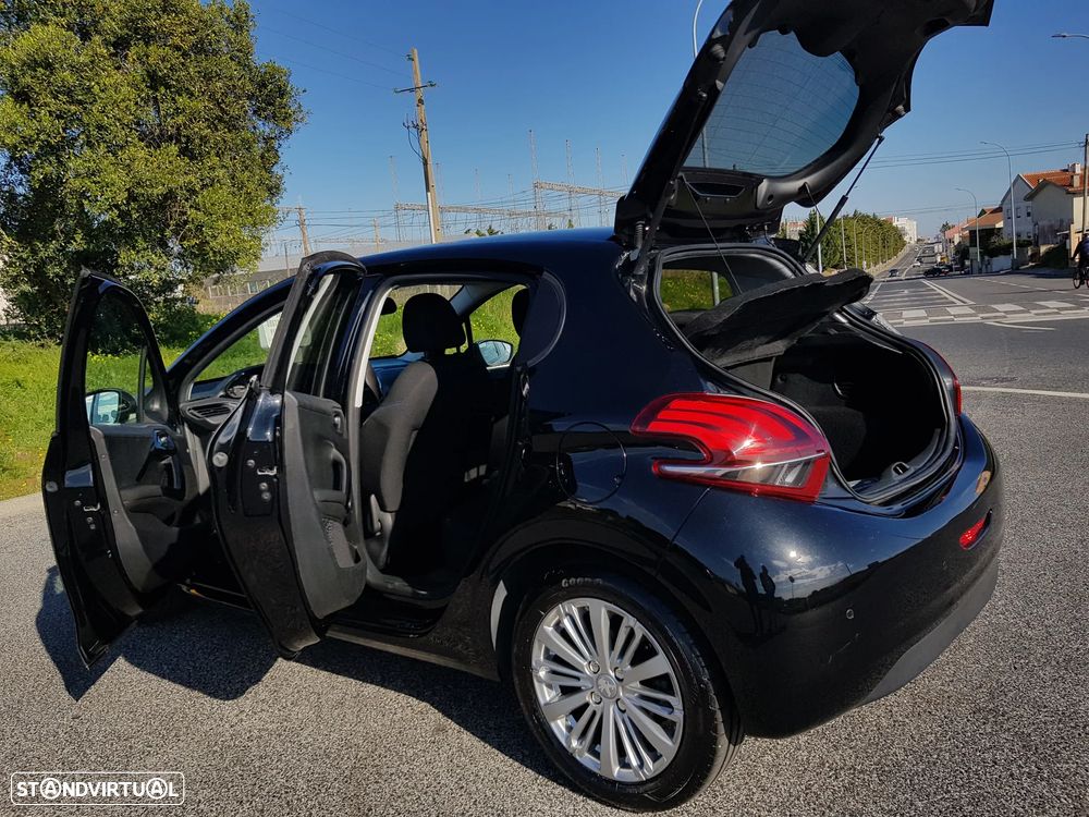 Peugeot 208 1.5 BlueHDi Signature - 52