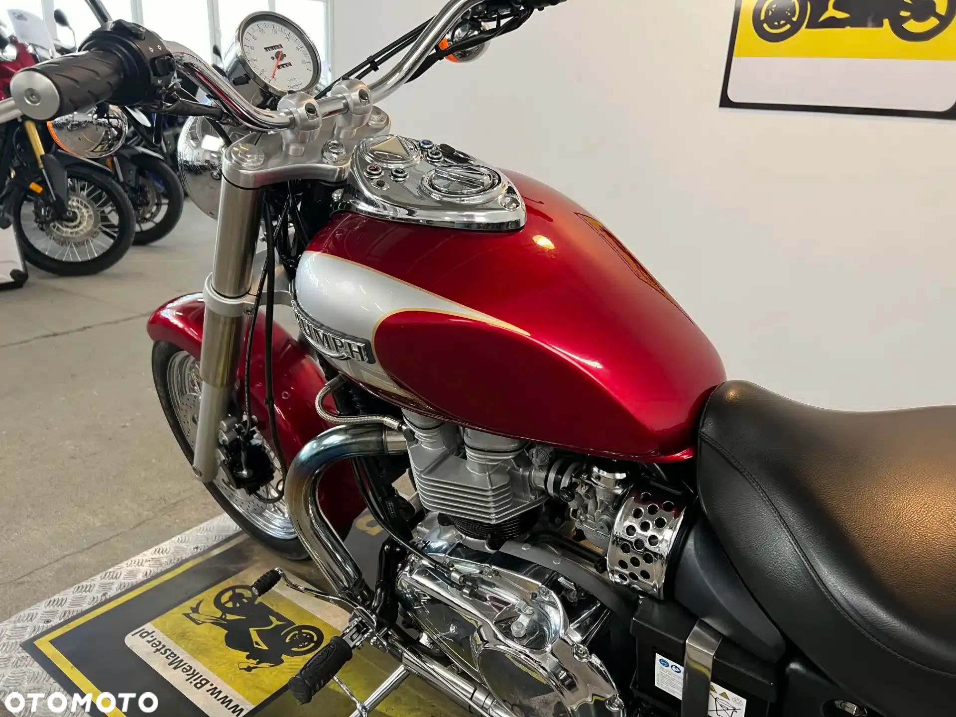Triumph America - 30
