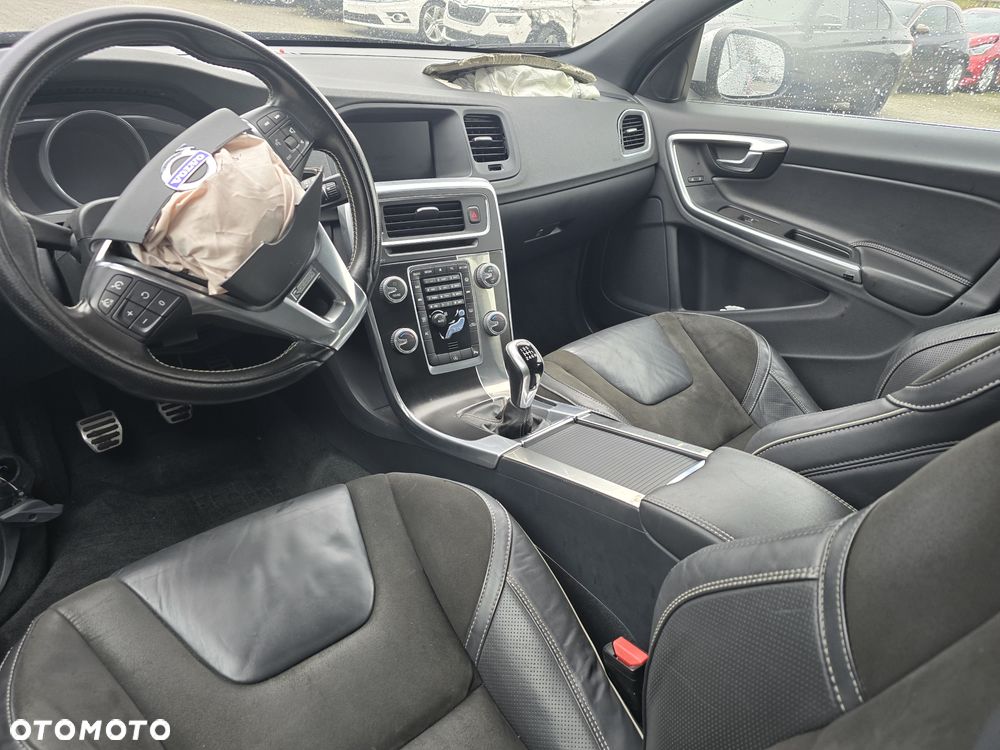 Volvo V60 D2 Drive-E R-Design Momentum - 10