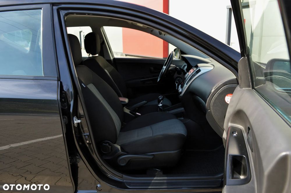 Kia Ceed 1.6 Comfort + - 11