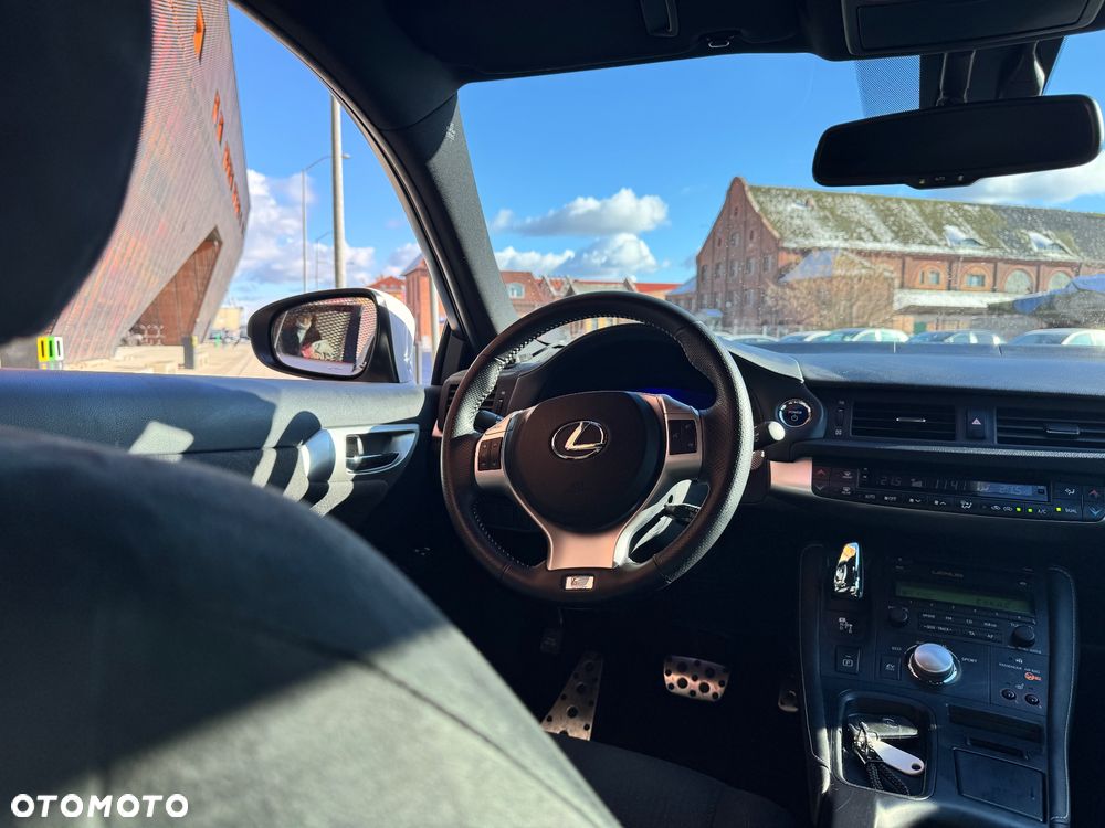 Lexus CT 200h F Sport - 14
