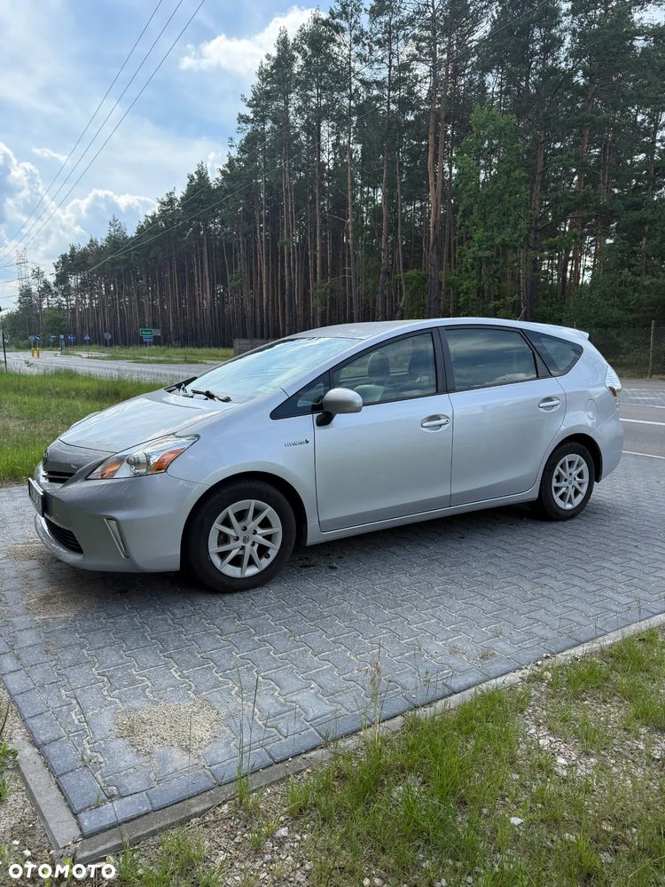 Toyota Prius+ (Hybrid) - 1