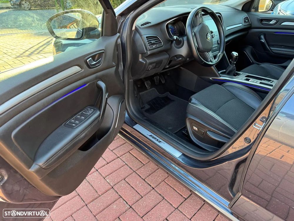 Renault Mégane Sport Tourer ENERGY TCe 130 BOSE EDITION - 19