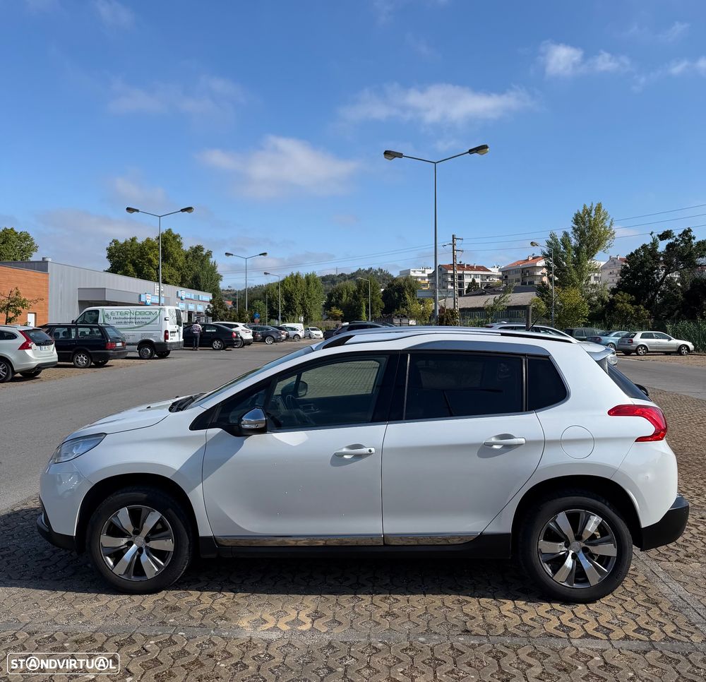 Peugeot 2008 1.2 PureTech Allure - 7