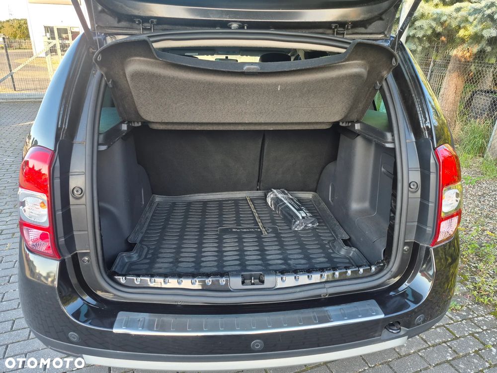 Dacia Duster 1.6 SCe Blackshadow S&S - 10