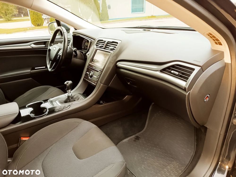Ford Mondeo Turnier 2.0 TDCi Start-Stopp Vignale - 19