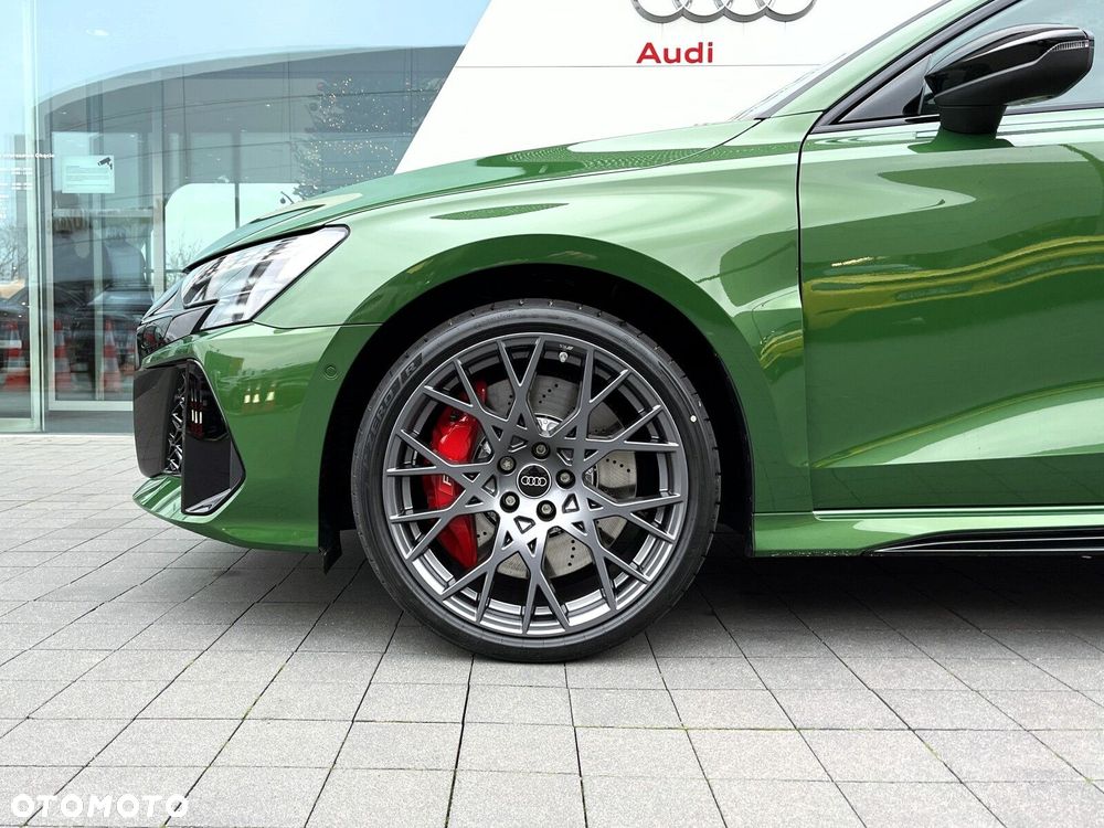 Audi RS3 Limousine - 7