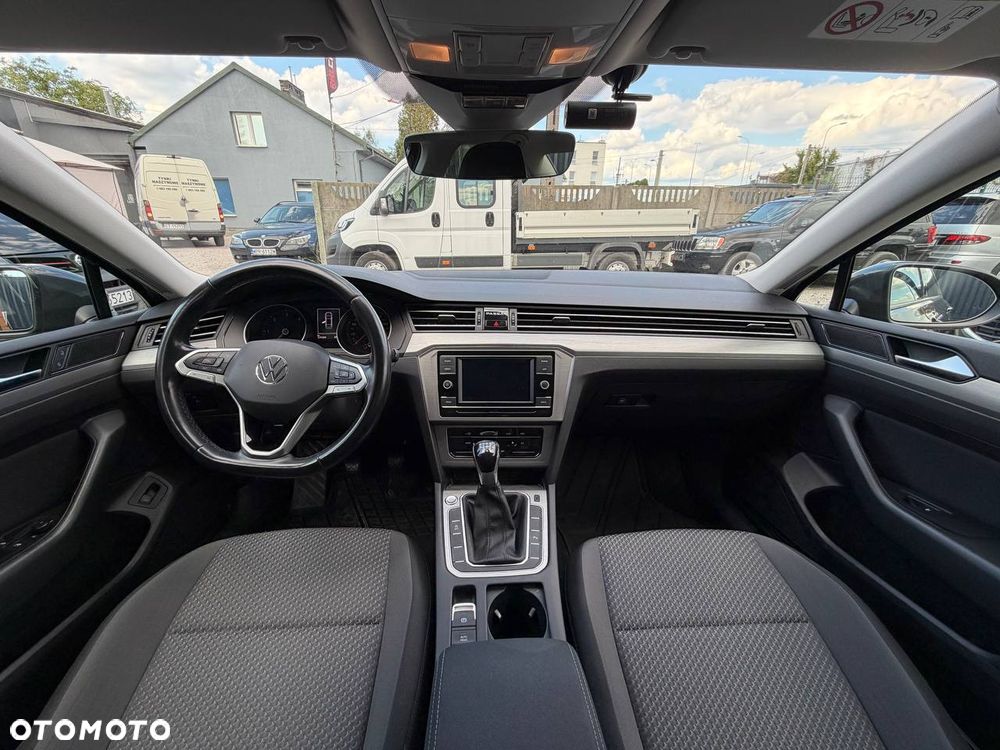 Volkswagen Passat - 10