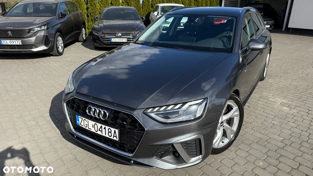 Audi A4 Avant 30 TDI S tronic S line - 1