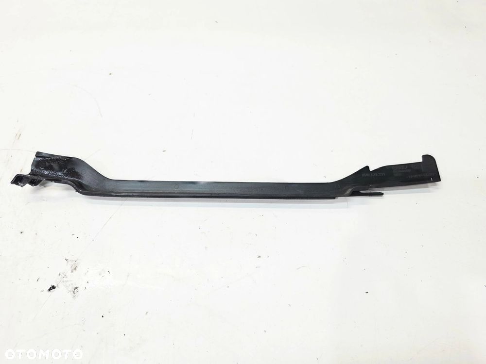 USZCZELKA CHŁODNICY LEWA AUDI A3 8V 8V0121331 - 1