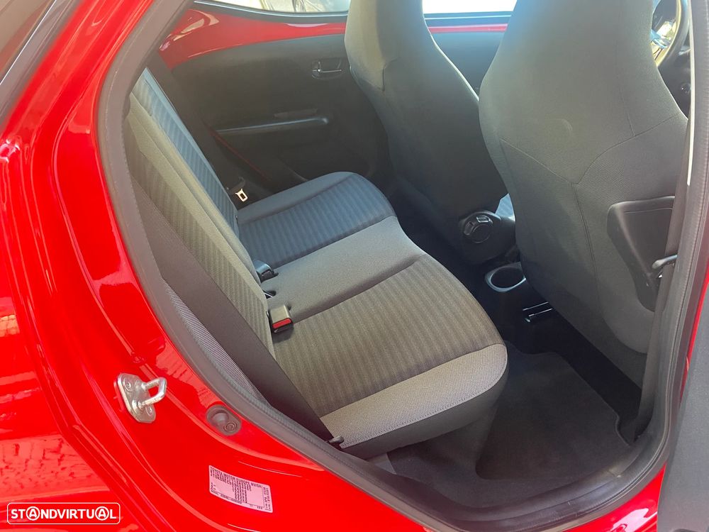 Toyota Aygo 1.0 X-Play+X-Touch - 24