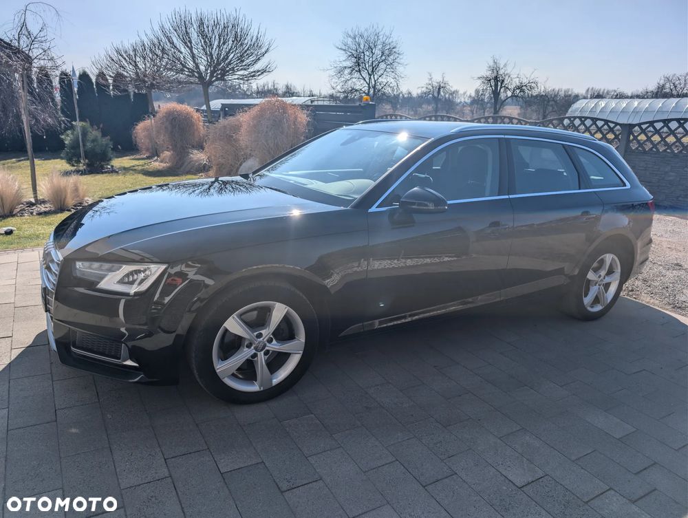 Audi A4 Avant 40 TFSI S tronic - 5