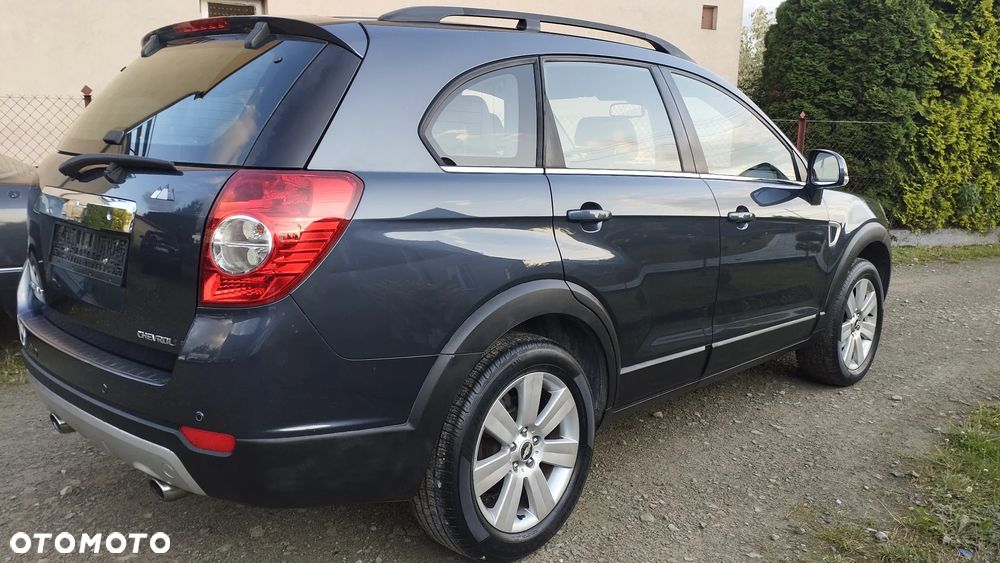 Chevrolet Captiva 2.0 4WD 7 Sitzer Automatik LT Exclusive - 12