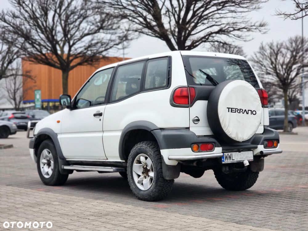 Nissan Terrano 2.7 TDi Comfort - 9